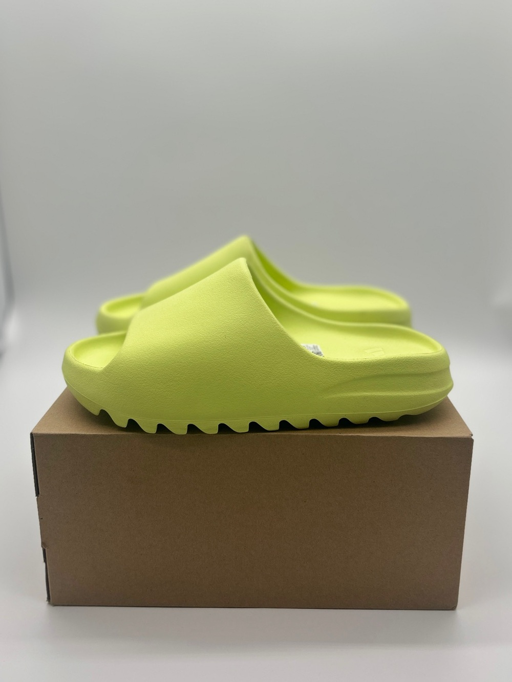 Adidas Yeezy Slide ‘Glow Green’ size US10